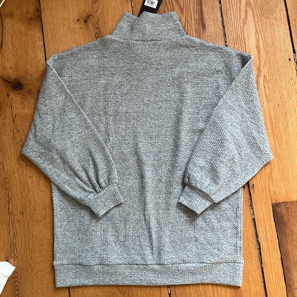 New Balance oversized comfy top - Picture 4 of 5